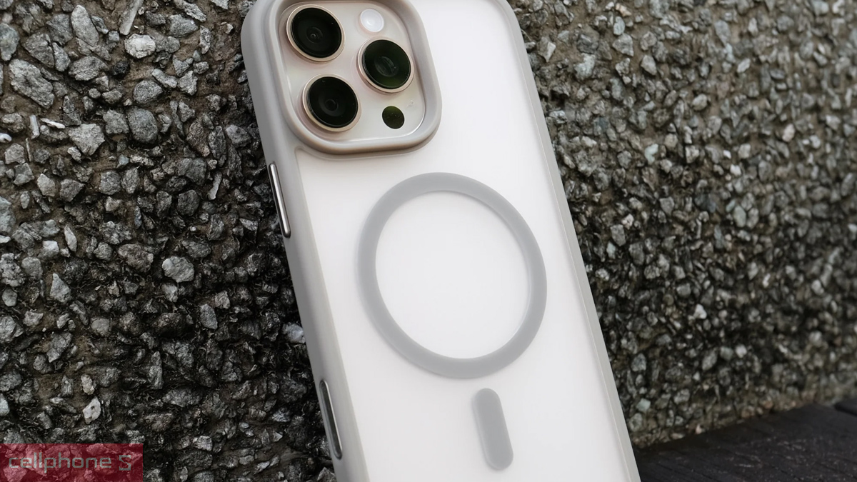 Ốp lưng iPhone 16 Pro Max tích hợp MagSafe tiện lợi