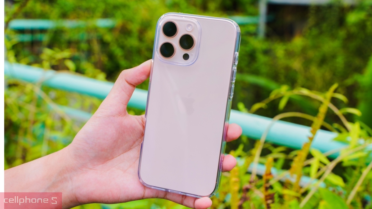 Ốp lưng iPhone 17 Pro Max trong suốt mỏng nhẹ, giữ nguyên thiết kế máy