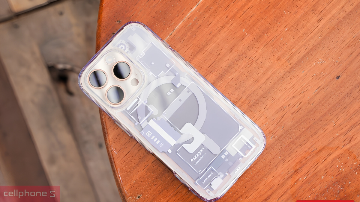 Ốp lưng iPhone 16 Pro chia thành hai phân khúc chính