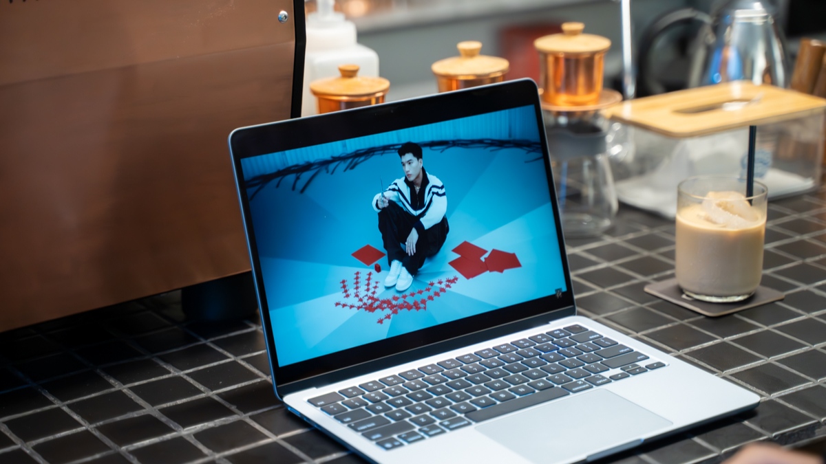 Cần xem xét kỹ màn hình của MacBook Air M4 trước khi quyết định