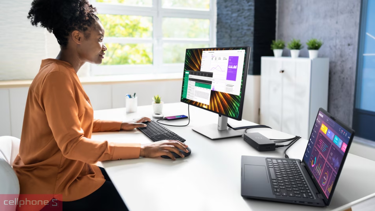 Màn hình 24 inch Dell U2424H sở hữu chân đế công thái học linh hoạt