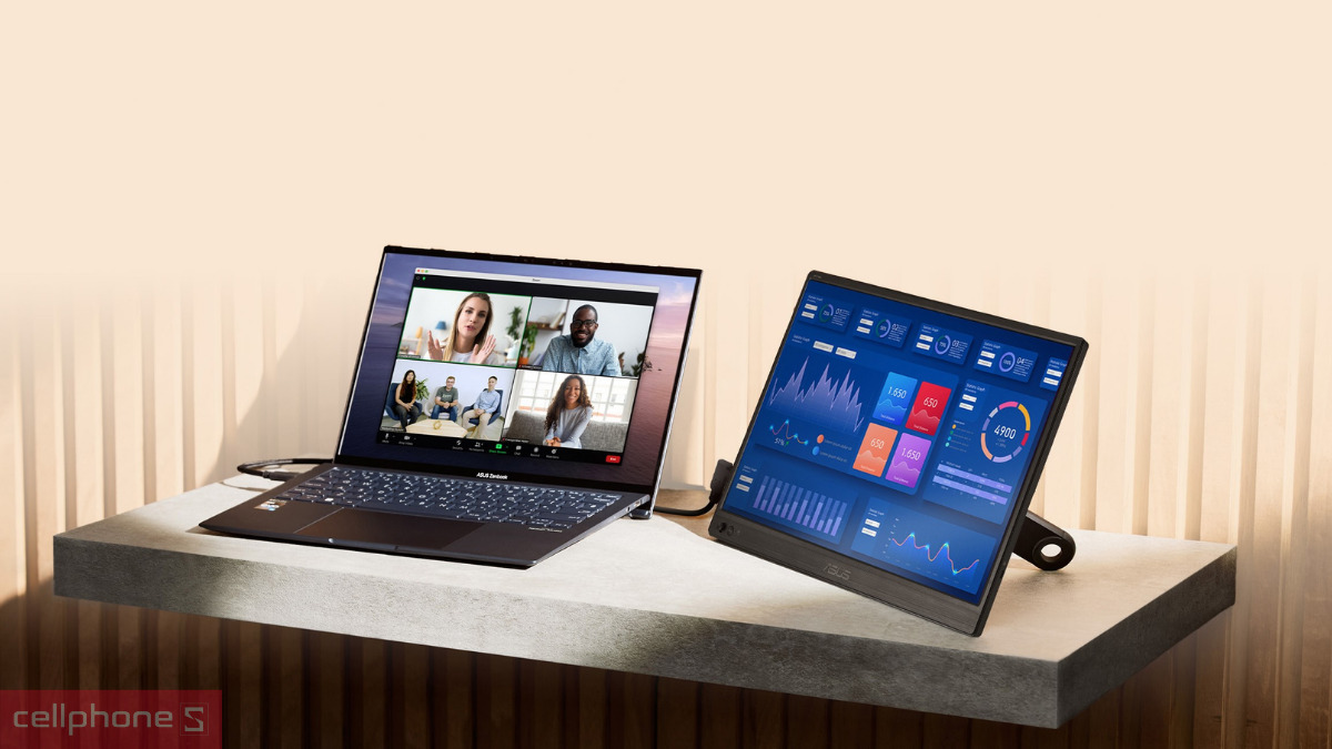 Màn hình 15.6 inch cân đối khi sử dụng cùng laptop phổ biến
