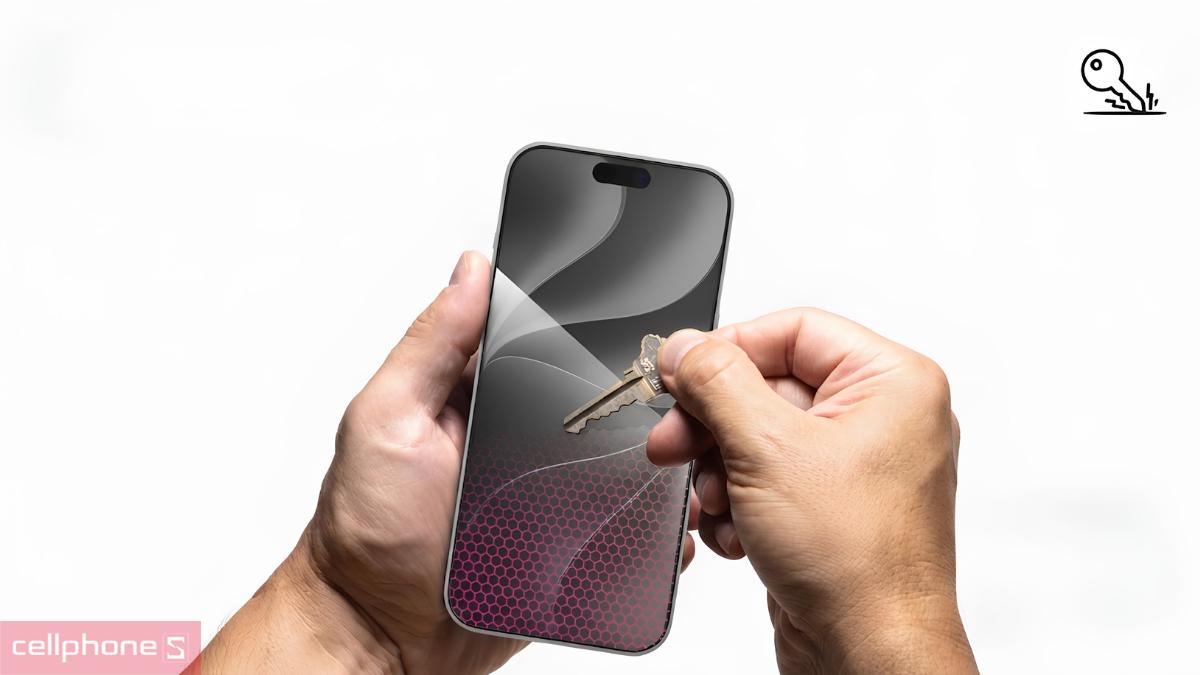 Bề mặt nano-infused trên dán kính cường lực màn hình iPhone 18 Pro Max/17 Pro Max ZAGG Invisibleshield XTR6 giảm trầy xước hiệu quả