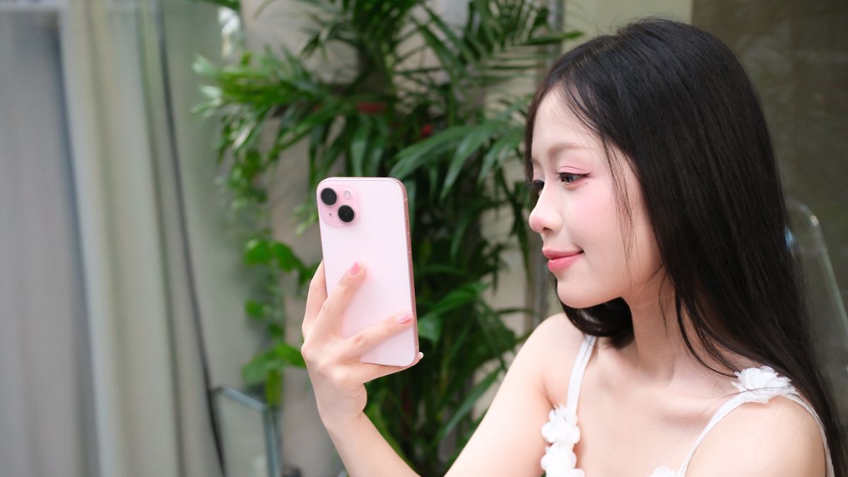 Camera chính iPhone 15 thường
