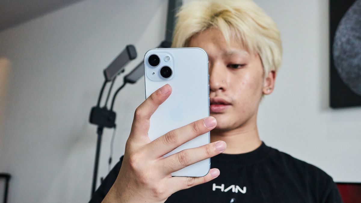 Dung lượng pin iPhone 15 thường