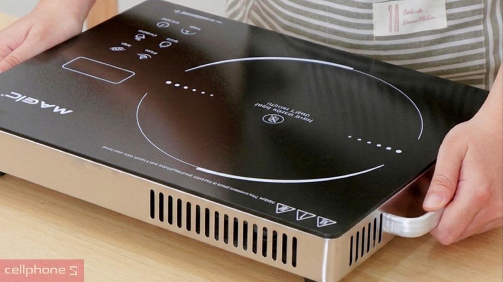 Vùng nấu Ø22 cm rộng rãi của Bếp hồng ngoại Magic A-55 dùng nhiều loại nồi
