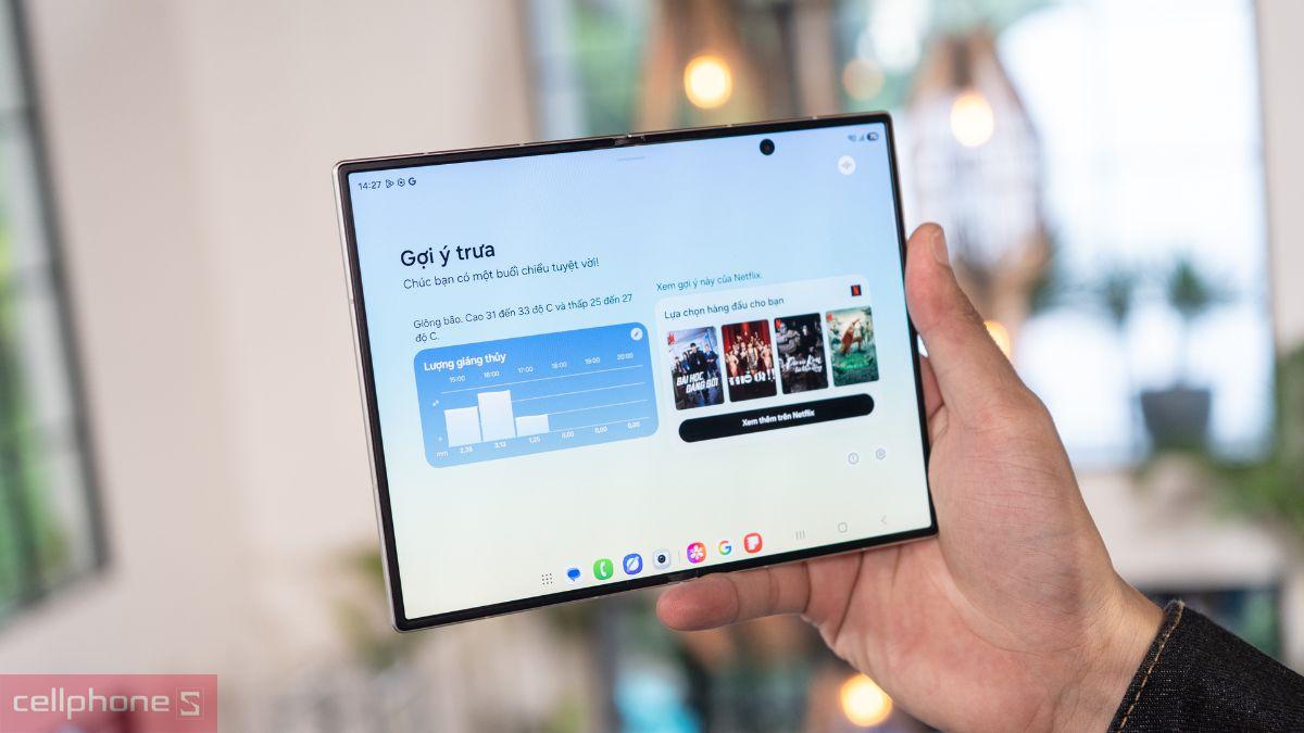 Màn hình rộng trên Samsung Galaxy Z Fold 8 hỗ trợ hiển thị và đa nhiệm hiệu quả