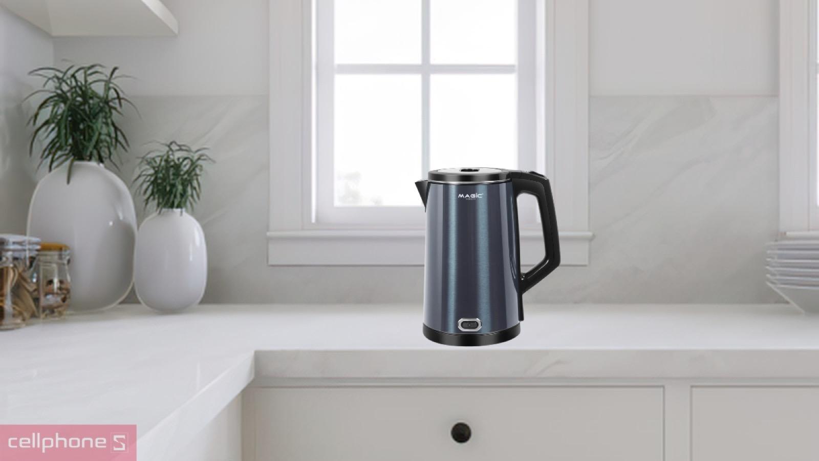 Dung tích 1,8L của ấm siêu tốc Magic A-071 phù hợp cho gia đình 2-4 người