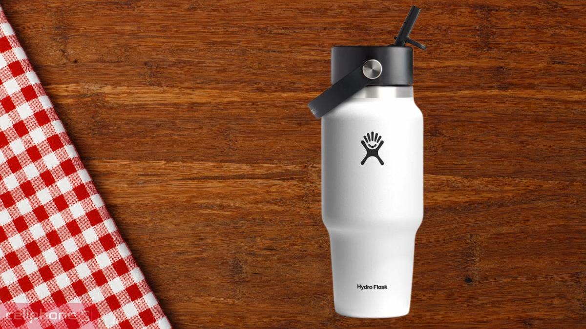 Bình giữ nhiệt Hydro Flask Wide Flex Straw Travel Bottle 710ml WT24BFS có thiết kế Wide Mouth hỗ trợ bỏ đá viên dễ hơn
