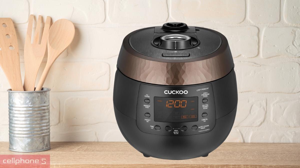Nồi cơm điện tử áp suất Cuckoo CRP-R0612F/BKSBCRVNCV trang bị tính năng hẹn giờ nấu