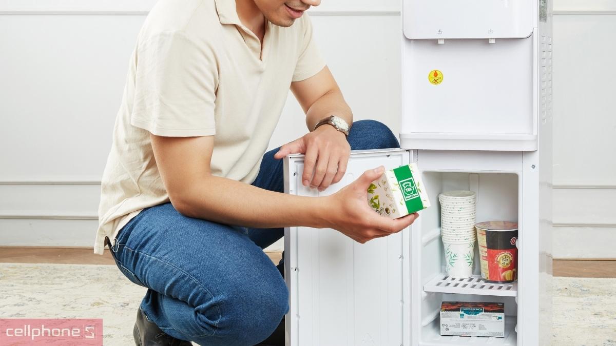 Cây nước nóng lạnh Fujihome WD531C tích hợp hai vòi nóng lạnh và ngăn chứa tiện lợi
