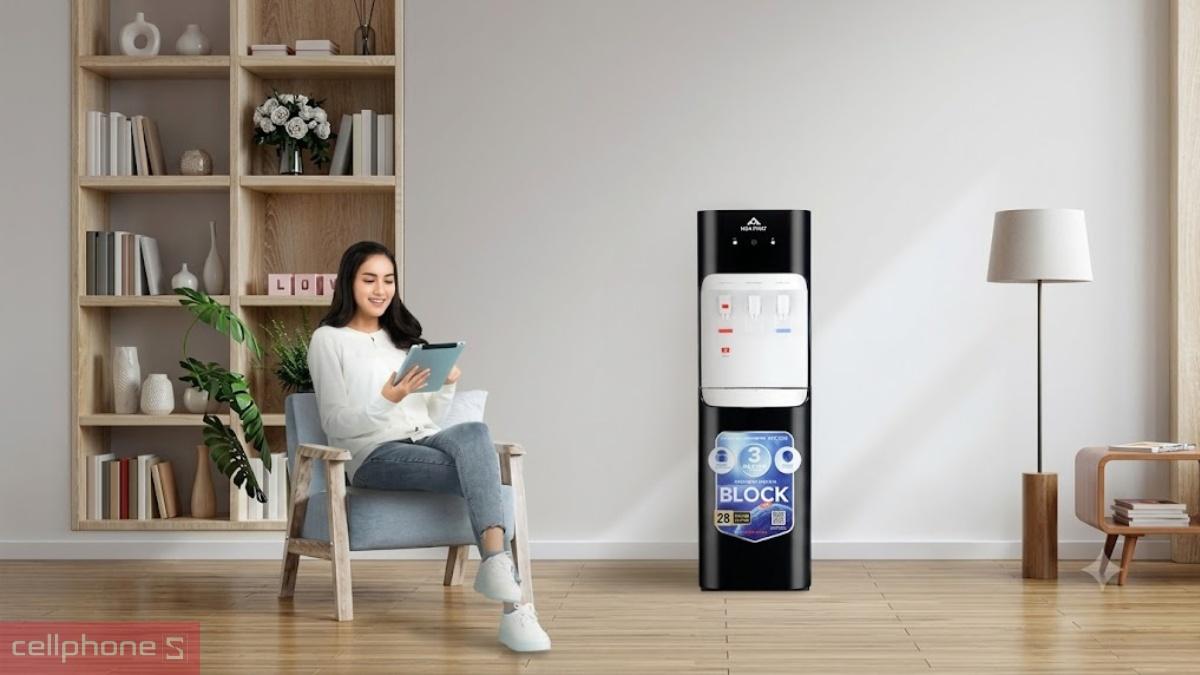 Cây nước nóng lạnh hút bình Hòa Phát HHC385 phù hợp với gia đình đông thành viên
