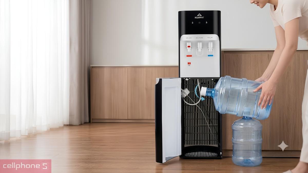 Cơ chế hút bình của cây nước nóng lạnh hút bình Hòa Phát HHC385