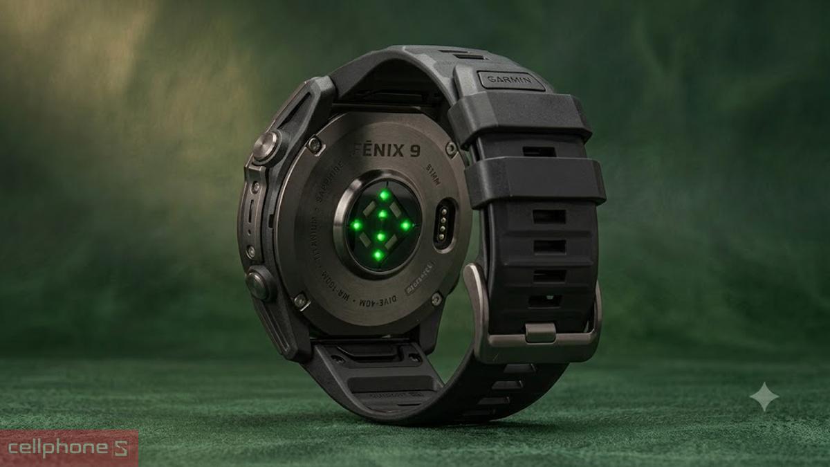 Hình ảnh thực tế đồng hồ Garmin Fenix 9 từ mặt lưng tích hợp cảm biến