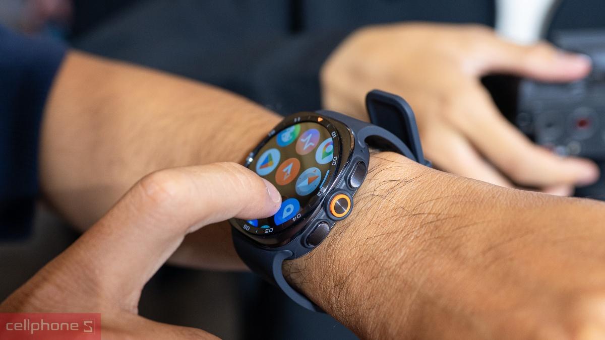 Trải nghiệm Samsung Galaxy Watch Ultra 2 thực tế tại hệ thống CellphoneS