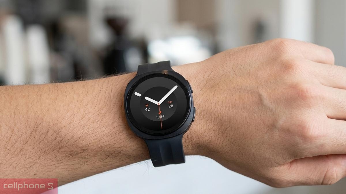 Samsung Galaxy Watch 9 44mm trang bị pin 435mAh và sạc không dây 10W