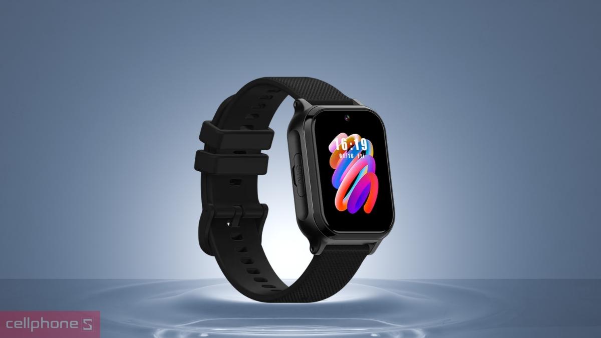 Thiết kế mặt chữ nhật bền bỉ của đồng hồ thông minh trẻ em Masstel Smart Hero Air Đen