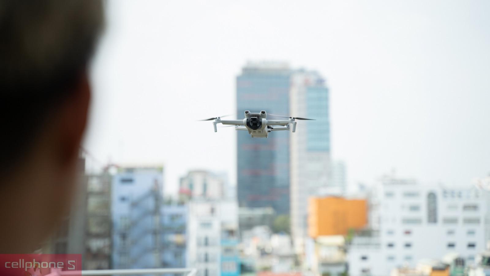 Thời lượng pin bền bỉ của DJI Mini 3 Fly More Combo Plus (DJI RC)