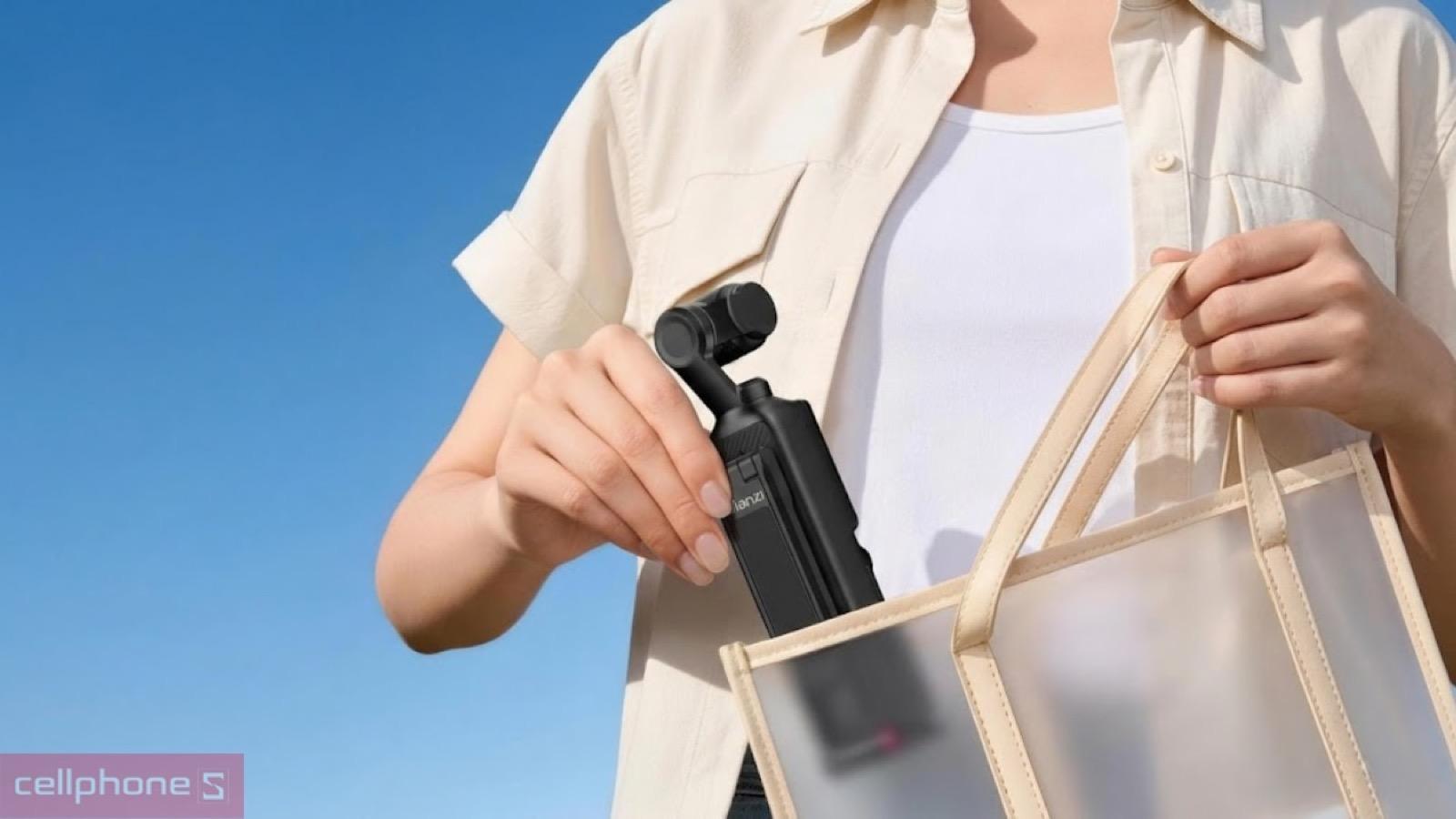 Thiết kế nhôm gọn nhẹ, dễ mang theo của Tripod Ulanzi MA66