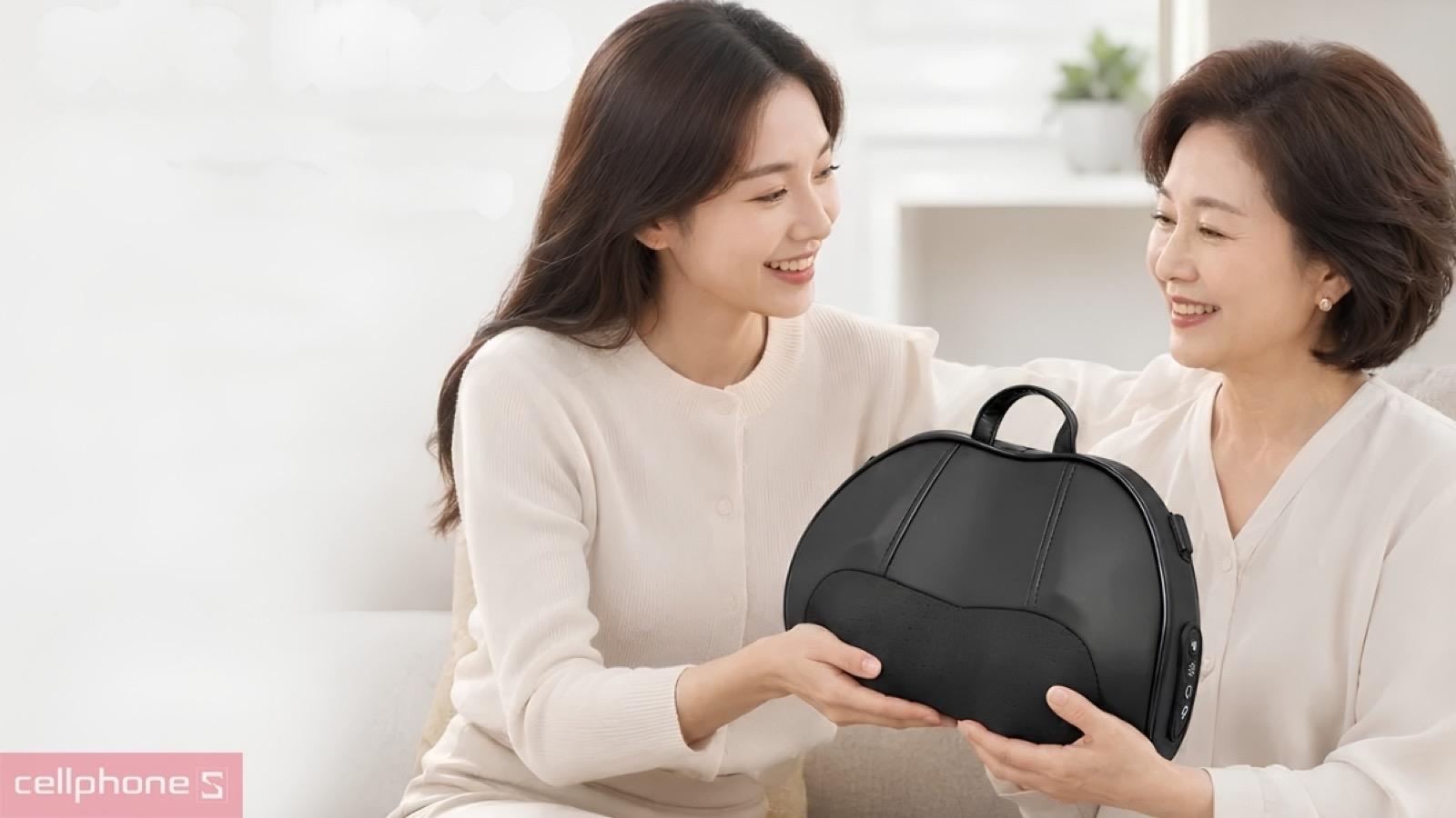 Gối Massage Sạc Đa Năng Kachi MK450 phù hợp làm quà tặng sức khỏe cho người thân