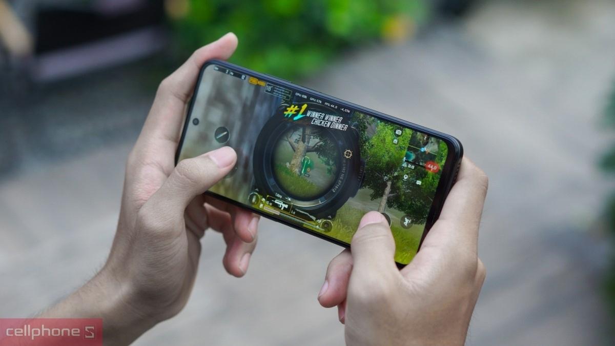 X7d vẫn chơi mượt nhiều tựa game