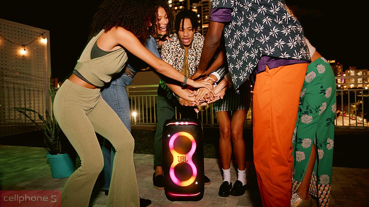 Loa JBL PartyBox Stage 330 hỗ trợ kết nối micro, guitar và Auracast tiện lợi