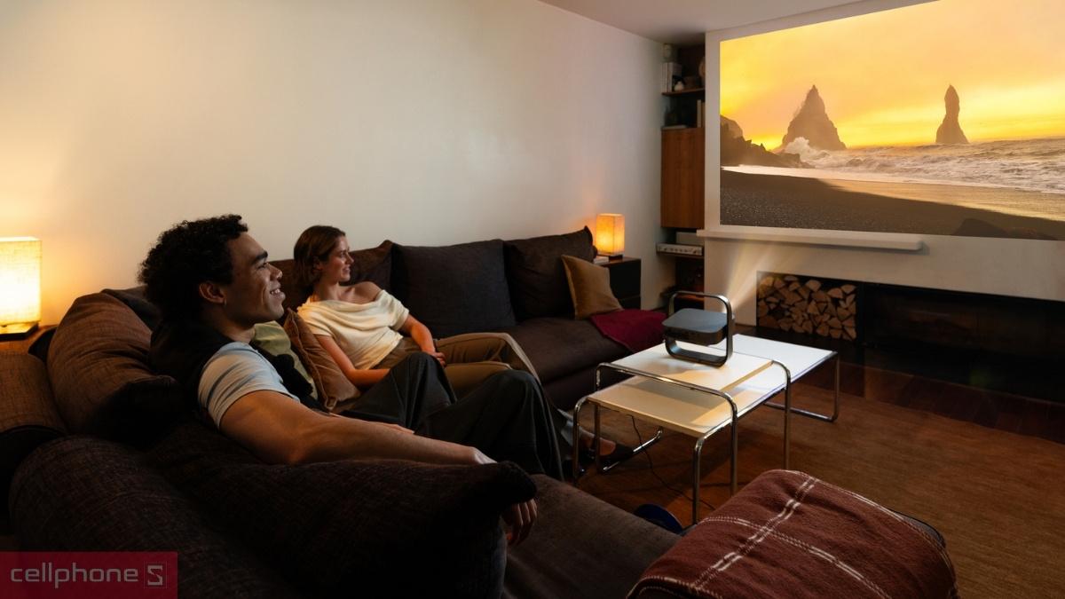 Hình ảnh hiển thị sắc nét, màu sắc sống động của máy chiếu Xgimi Elfin Flip 4K