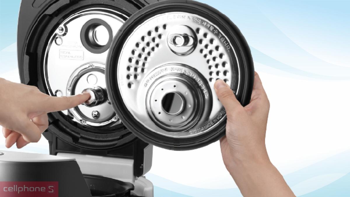 Nồi cơm điện tử cao tần áp suất Cuckoo CRP-LHTR1009F có nắp phụ thép không gỉ vệ sinh dễ dàng