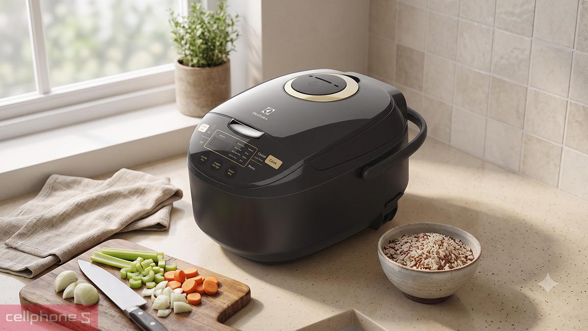 Nồi cơm điện tử Electrolux E7RC1-550K đáp ứng linh hoạt nhu cầu nấu nướng hằng ngày