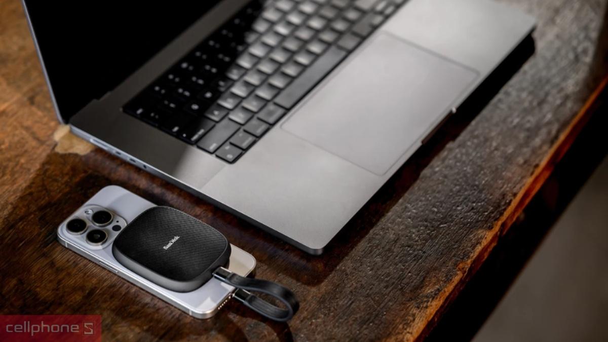 Kết nối ổ cứng di động SSD SanDisk Phone With MagSafe 1TB