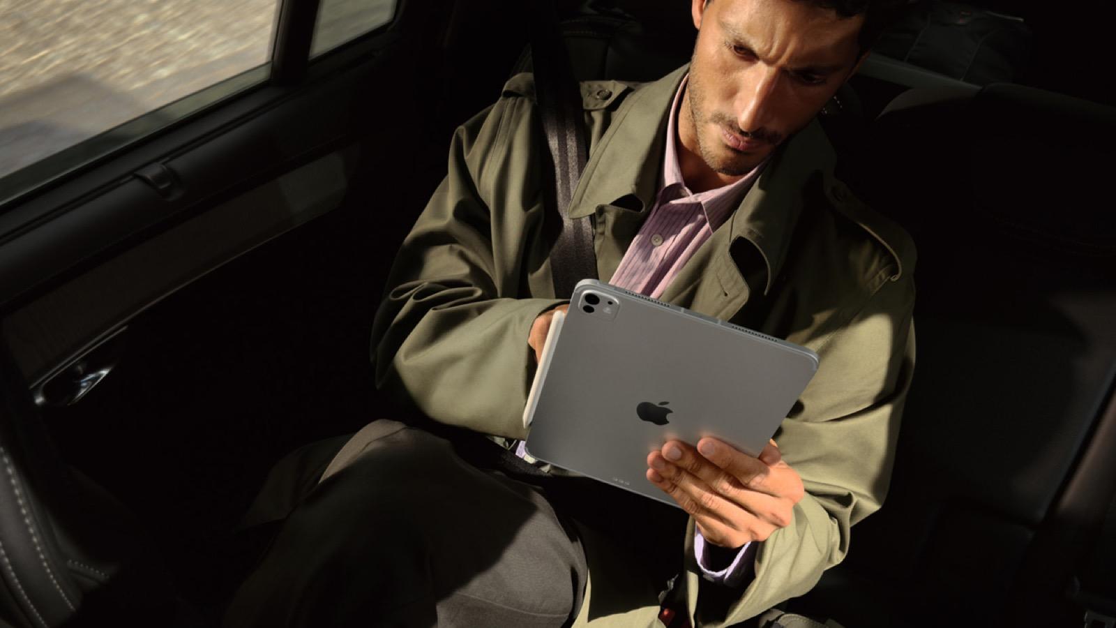 iPad Pro mang lại cảm giác cầm nắm thoải mái với thân máy siêu mỏng