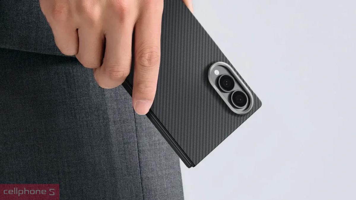 Chất liệu của ốp lưng Samsung Galaxy Z Fold 8 Pitaka Edge