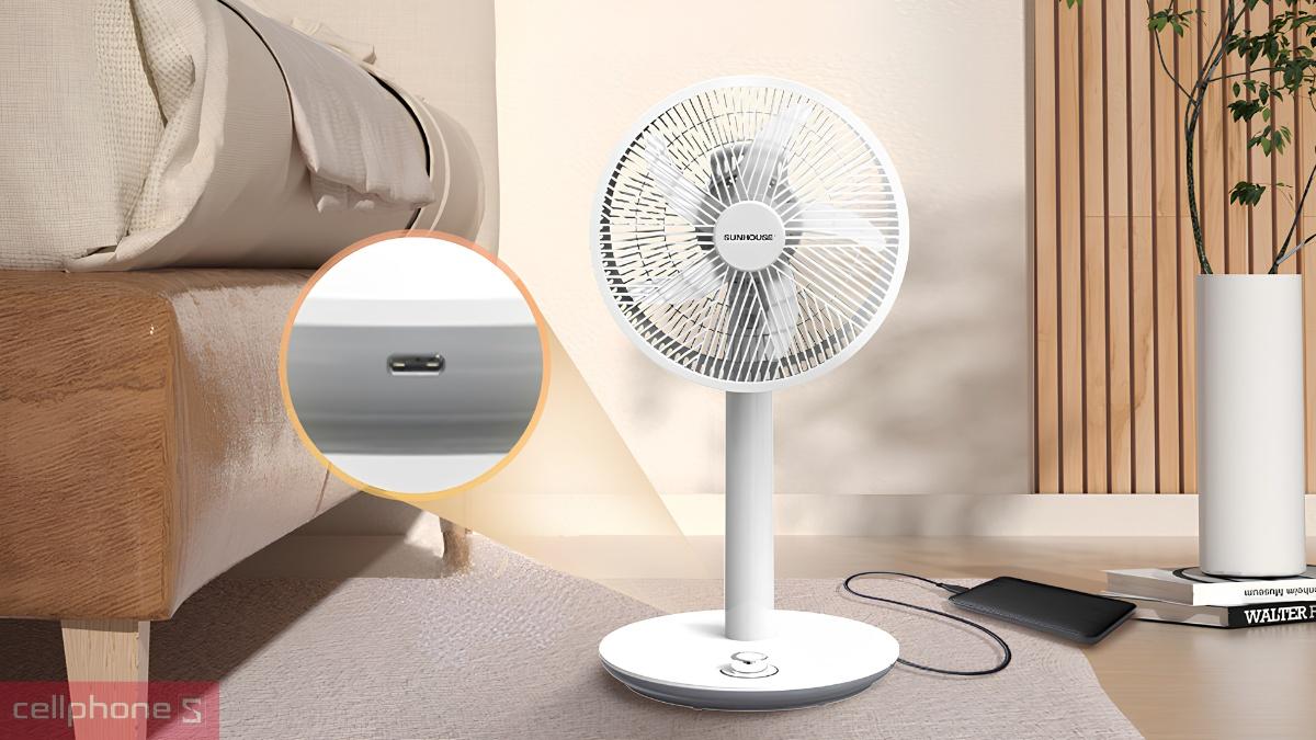 Cổng sạc của quạt sạc Sunhouse SHD7221