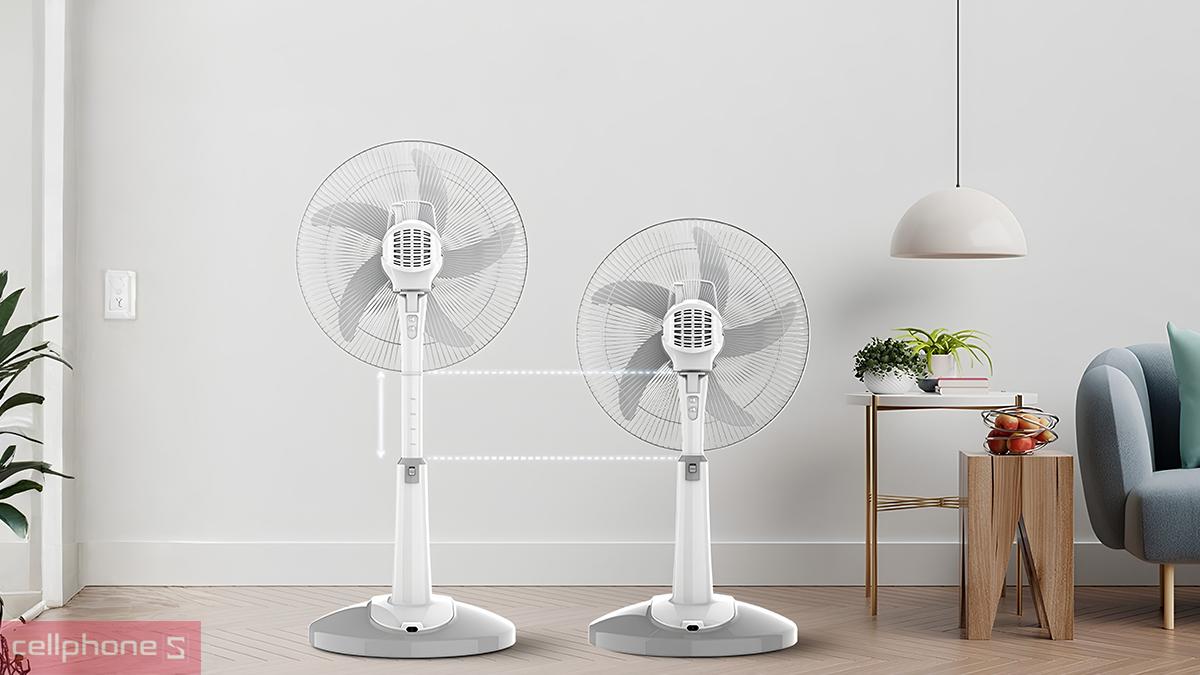 Quạt tích điện Sunhouse SHD7228 với kiểu dáng gọn, có thể thay đổi độ cao