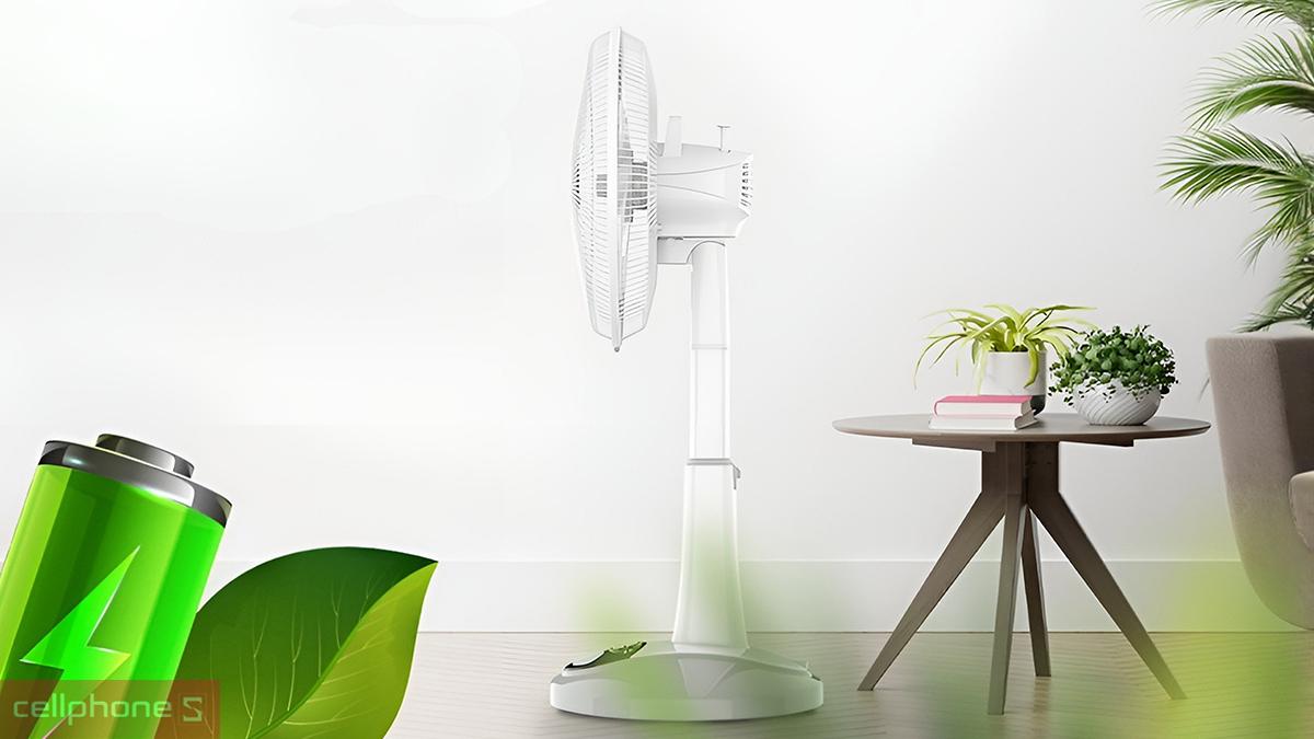Quạt tích điện Sunhouse SHD7228 sở hữu công suất 24W, pin 7.0Ah