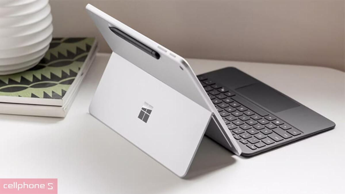 Ai nên mua Surface Pro 12 inch X Plus 8GB 256GB