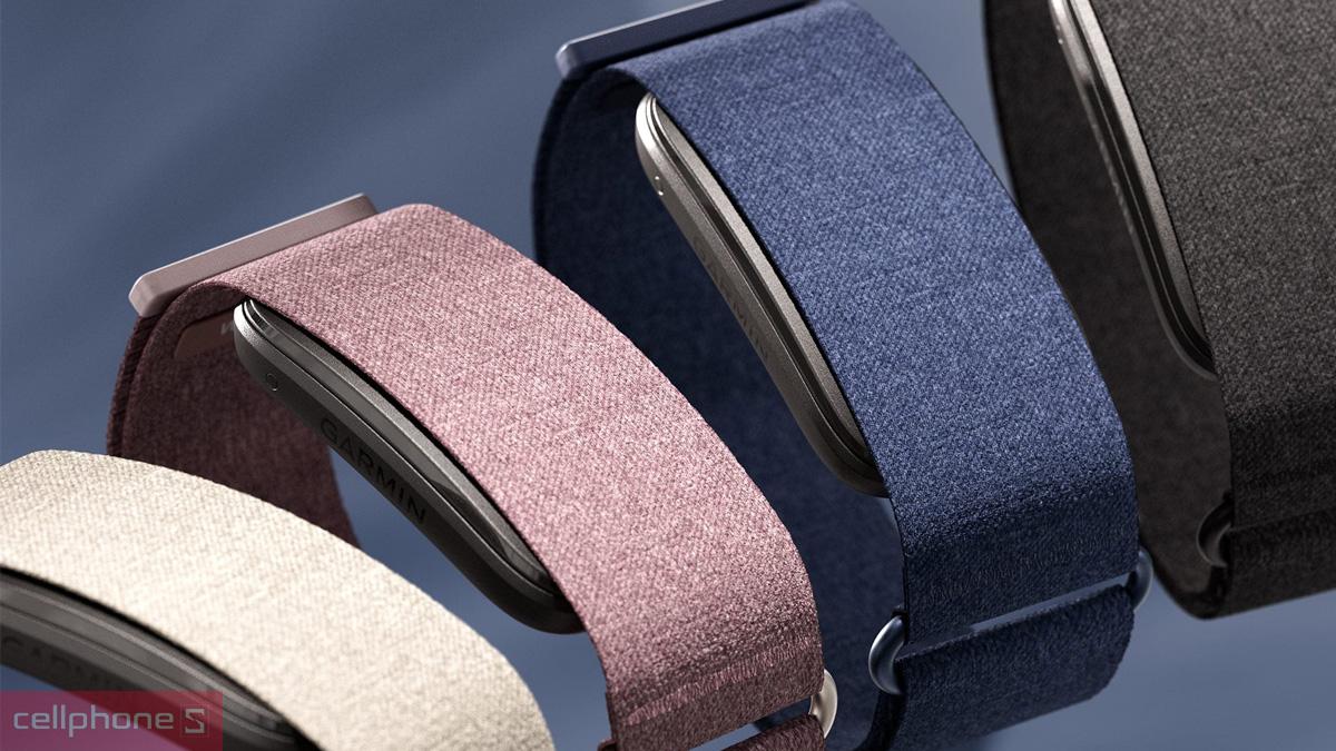 Thiết kế không màn hình tối giản của vòng đeo tay thông minh Garmin CIRQA S-M