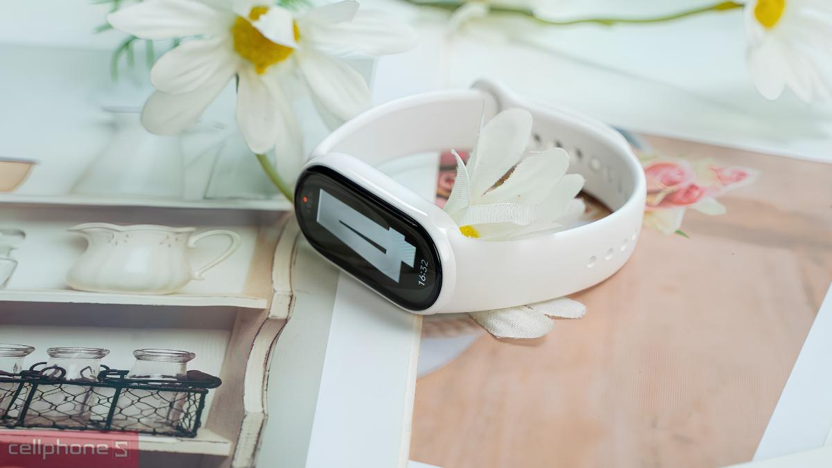 Toàn cảnh vòng đeo tay thông minh Xiaomi Mi Band 11 NFC cùng dây đeo tiện dụng