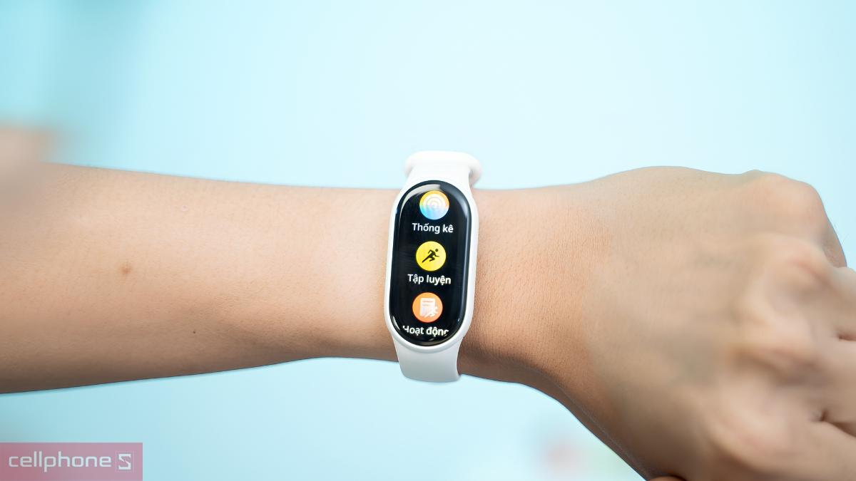 Theo dõi nhịp tim, SpO2 và vận động bằng vòng đeo tay thông minh Xiaomi Mi Band 11 NFC