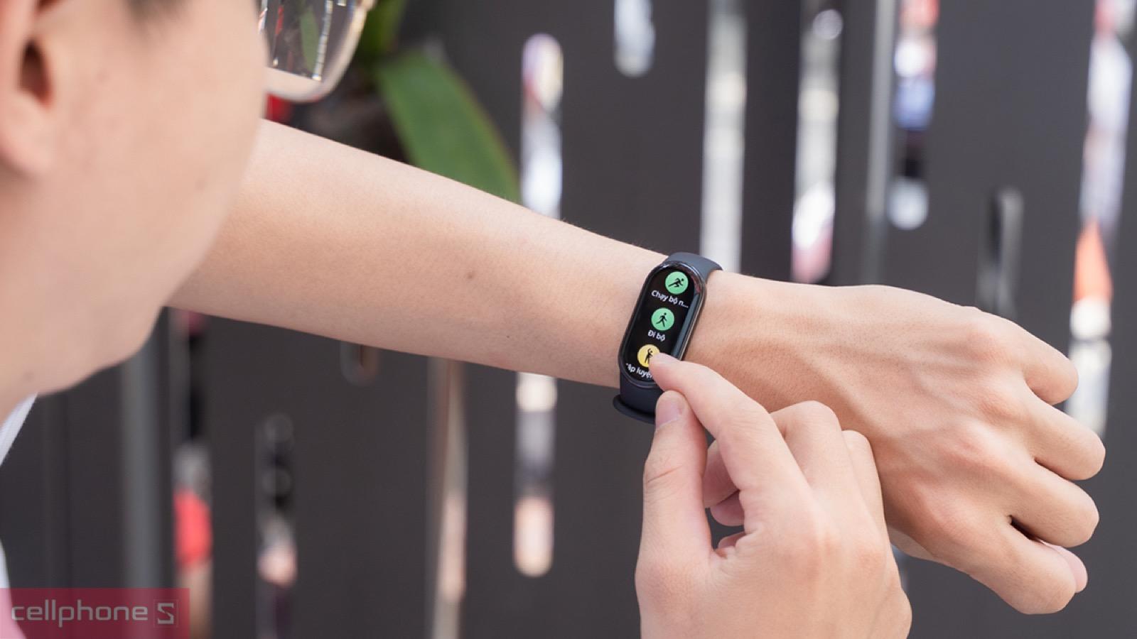 Chế độ luyện tập đa dạng trên vòng đeo tay thông minh Xiaomi Mi Band 11 Active